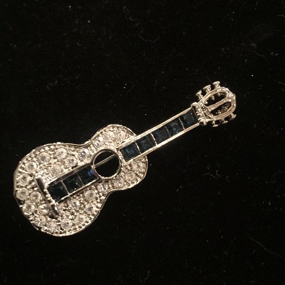 New Guitar Pin, with beautiful crystals - Picture 4 of 5